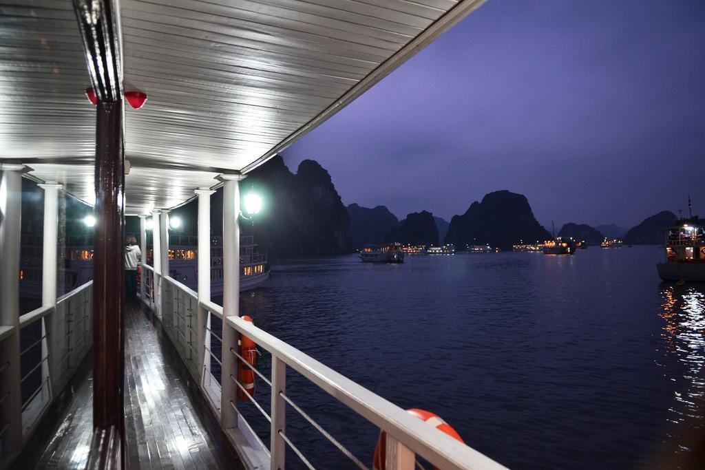 Hotel Marguerite Garden Cruise Halong Ha Long Exterior foto